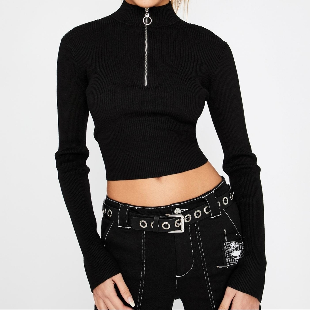O Ring sweater